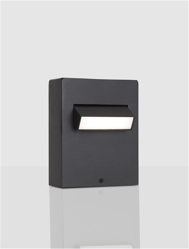 ZELDA Black Aluminium & Anti-Glare Acrylic Diffuser LED 6 Watt 342Lm 3000K 100-240V IP65 L: 12 W: 7.2 H: 15 cm