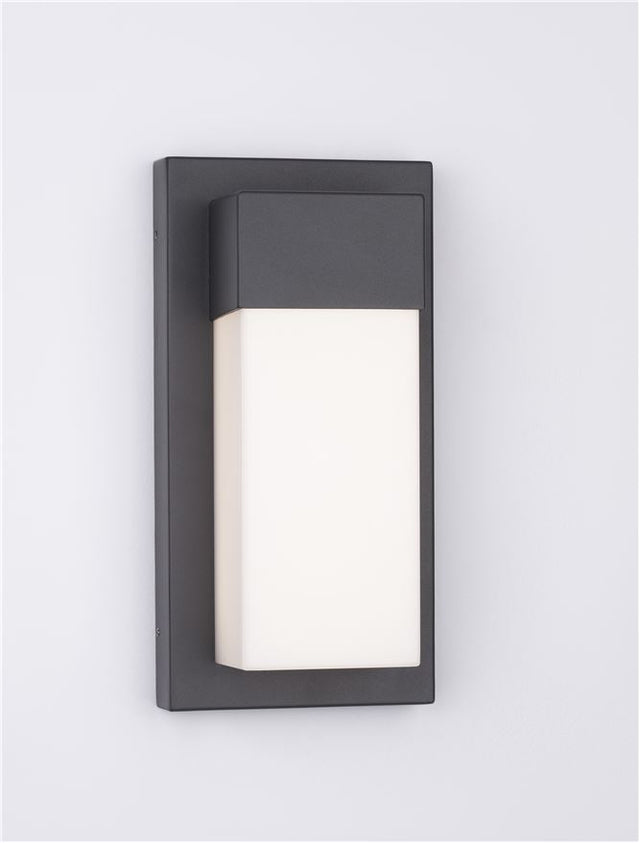 LETO Sandy Black Aluminium Acrylic Diffuser LED 18 Watt 2132Lm 3000K 220-240V Beam Angle 120º IP65 L: 14.5 W: 10.2 H: 29 cm