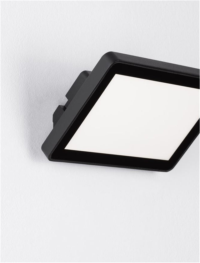 NOBU Sandy Black Aluminium & Tempered Glass Diffuser Silicone Gasket LED 15 Watt 496.9Lm 3000K 220-240V IP65 L: 19.3 W: 4.7 H: 12.7 cm