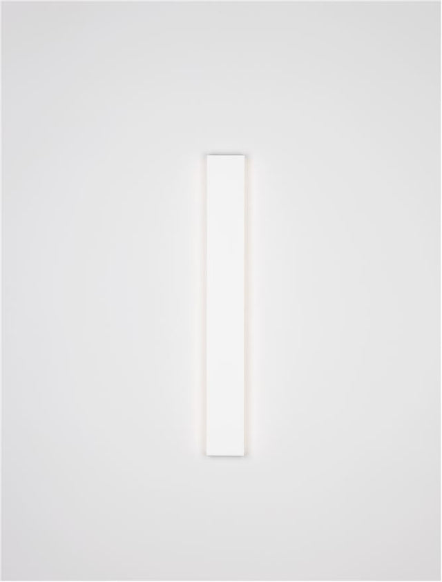 SELINE Sandy white Aluminium LED 20 Watt 230 Volt 1478Lm 3000K IP44 L: 60 W: 2.7 H: 7.5 cm