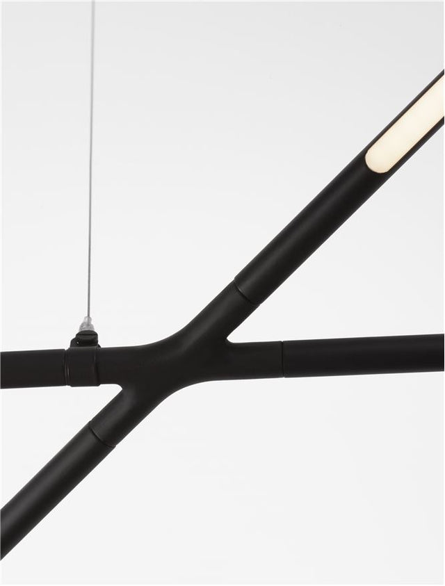 RACCIO Triac Dimmable Black Metal & Acrylic LED 27 Watt 230 Volt 1308Lm 3000K IP20 L: 115 W: 53 H: 200 cm Adjustable Height