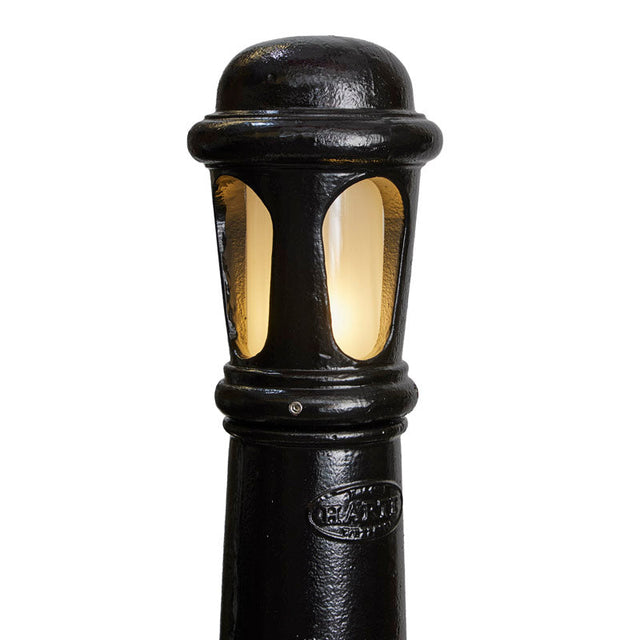 Decorative bollard light in cast iron