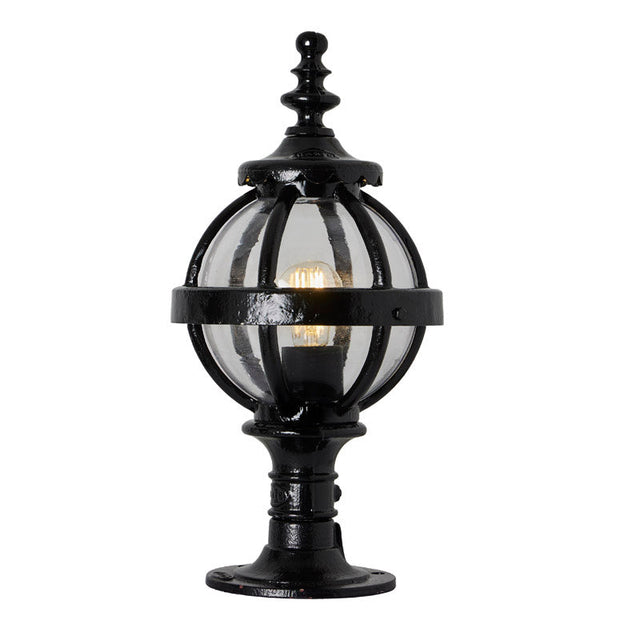 Victorian globe pier light in cast iron for flat pier caps