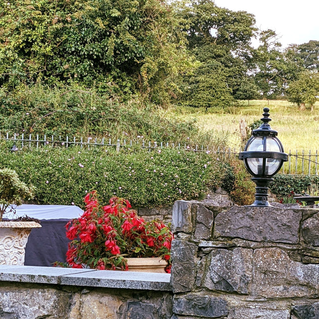 Victorian globe pier light in cast iron for flat pier caps