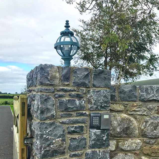 Victorian globe pier light in cast iron for flat pier caps