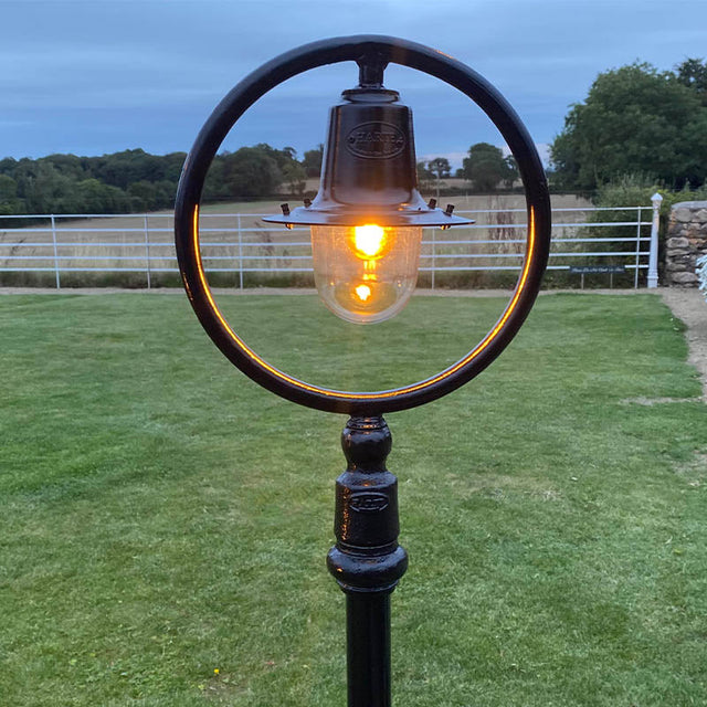 Classic railway style lamp post in cast iron and steel