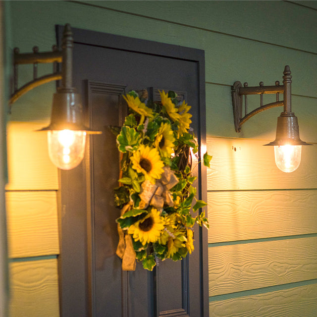 Classic railway style wall light in cast iron and steel