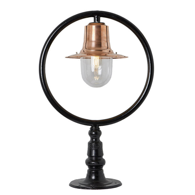 Copper railway style pier light for flat pier caps