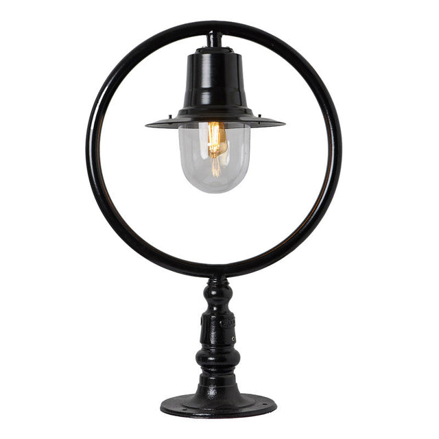 Classic railway style pier light for flat pier caps