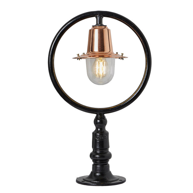 Copper railway style pier light for flat pier caps