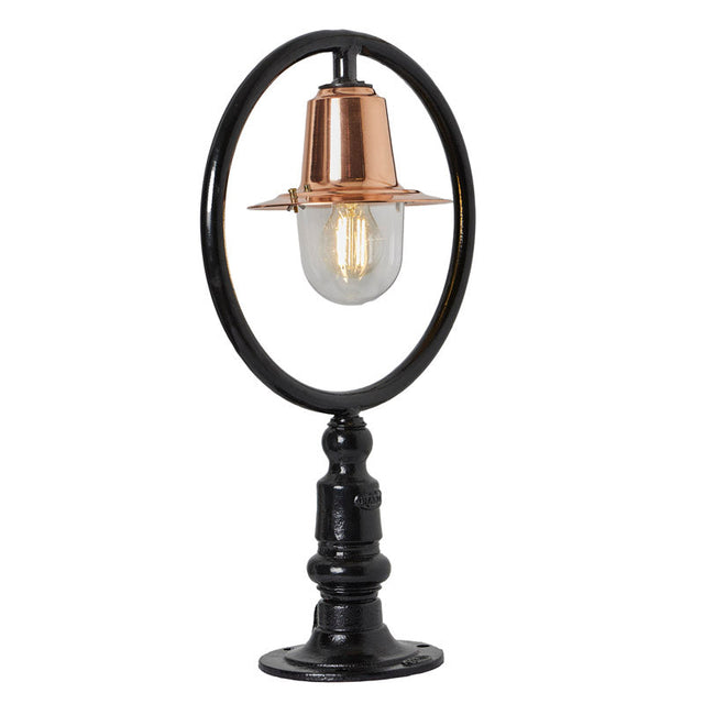 Copper railway style pier light for flat pier caps