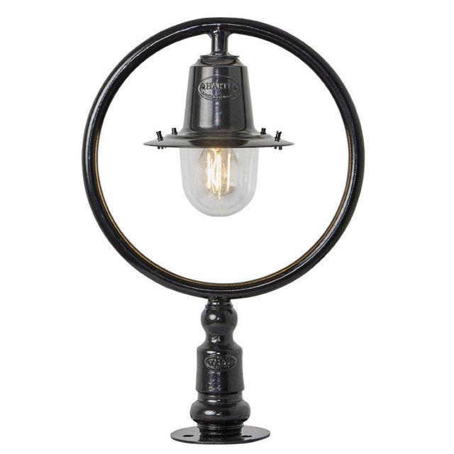 Classic railway style pier light for narrow pier caps