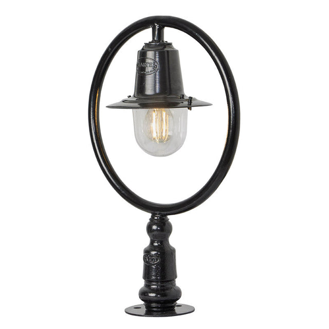 Classic railway style pier light for narrow pier caps