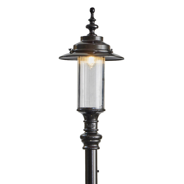 Georgian style lamp post in cast iron and steel