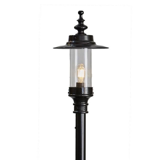 Georgian style lamp post in cast iron and steel