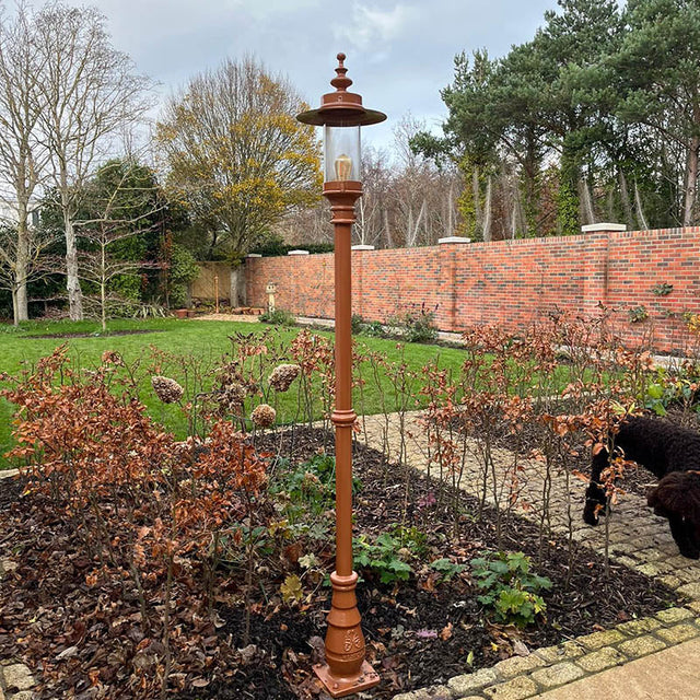 Georgian style lamp post in cast iron and steel