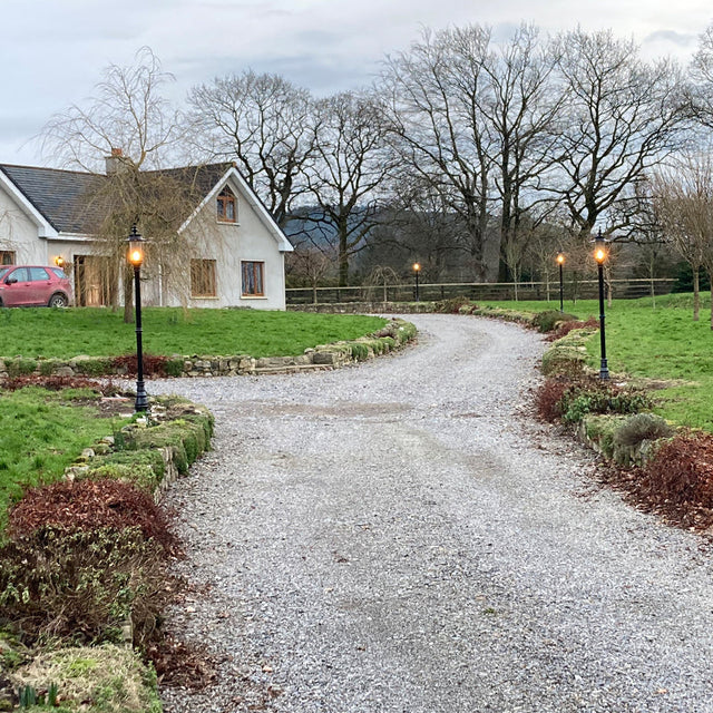 Georgian style lamp post in cast iron and steel