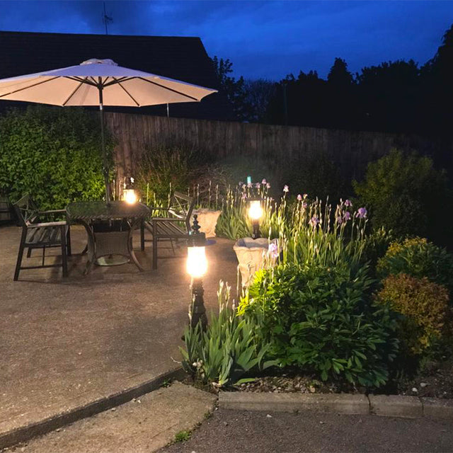 Georgian style pedestal light in cast iron and steel