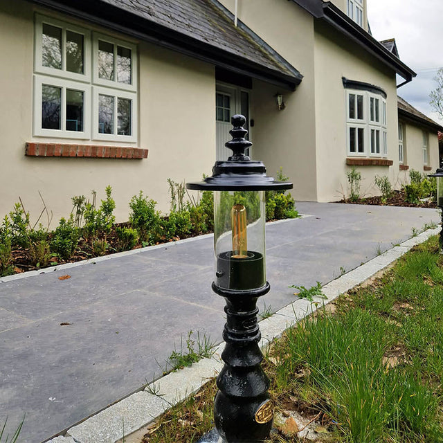 Georgian style pedestal light in cast iron and steel