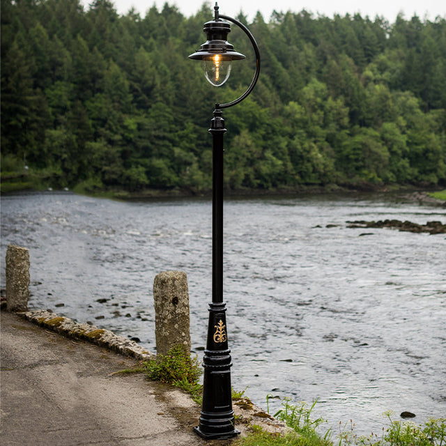 Vintage tear drop lamp post in cast iron and steel