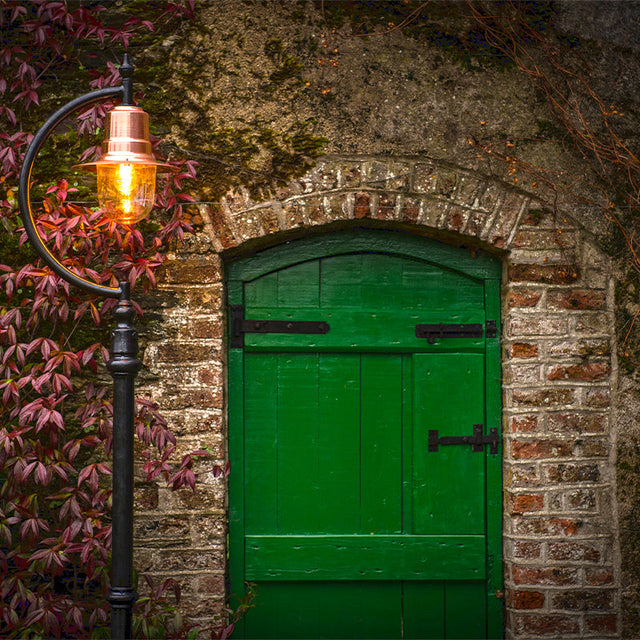 Vintage tear drop lamp post in copper, cast iron and steel