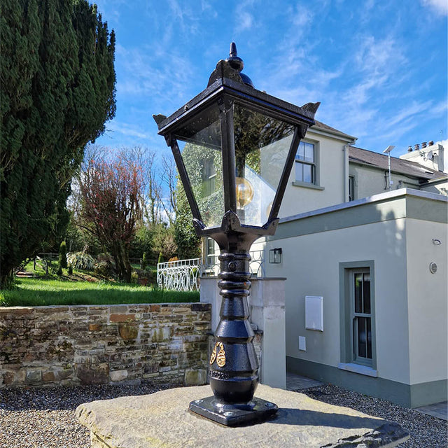 Victorian traditional cast iron pedestal light