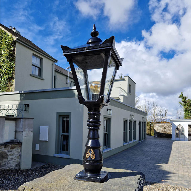 Victorian traditional cast iron pedestal light