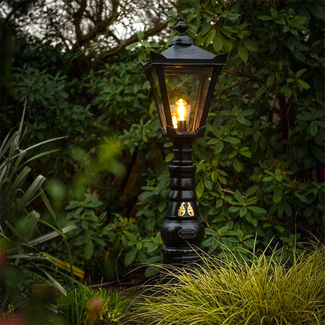 Victorian traditional cast iron pedestal light