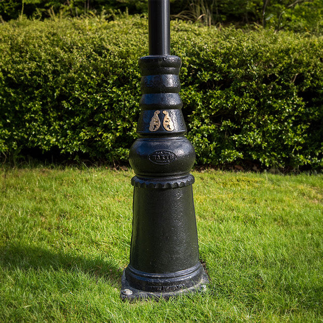 Traditional pedestal column