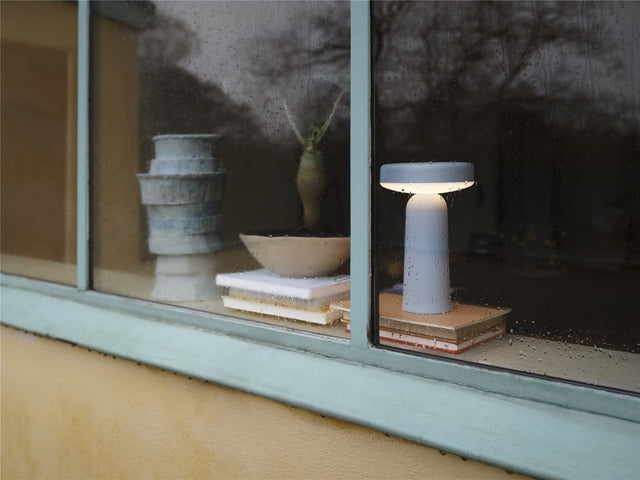 Ease Portable Lamp