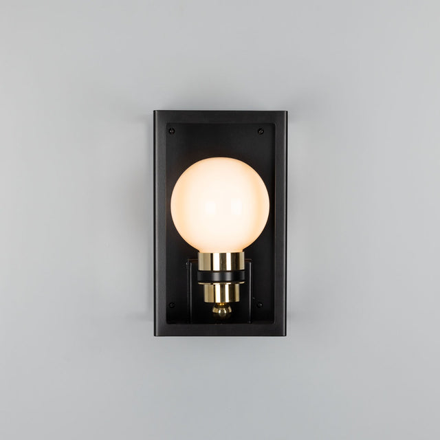 Hamilton IP65 Wall Light