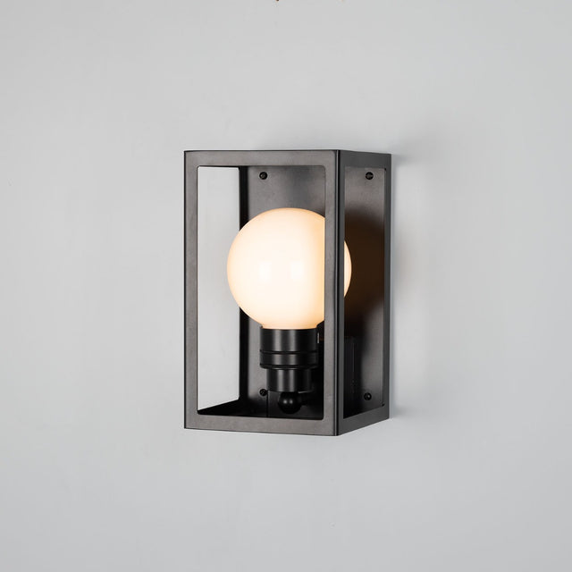 Hamilton IP65 Wall Light