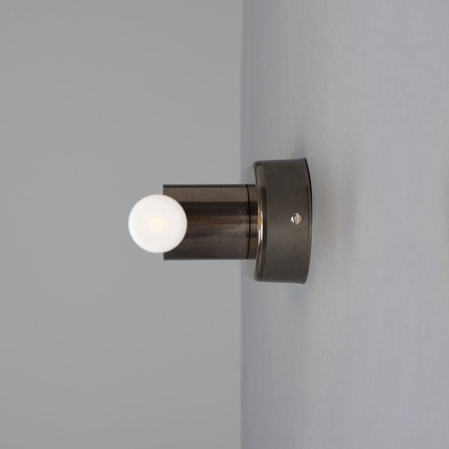 Valencia Single Wall Light IP20