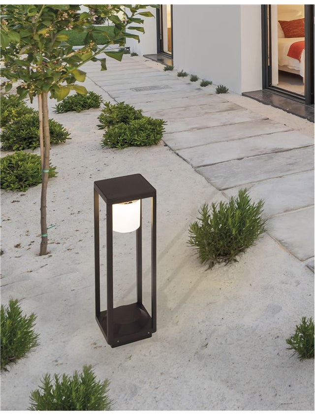 LOVETO Anthracite Die-Casting Aluminium & Acrylic Diffuser LED 1.5 Watt 152Lm 3000K CRI>80 200-240 Volt Beam Angle 125° IP65 Solar / Switch On/Off L: 14.5 W: 14.5 H: 50 cm