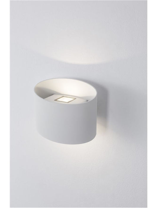 CHEZ White Aluminium & Glass LED 2x5 Watt 560Lm 3000K 100-240 Volt Beam Angle 90° IP54
Light Up & Down L: 17 H1: 8.5 H2: 14 cm