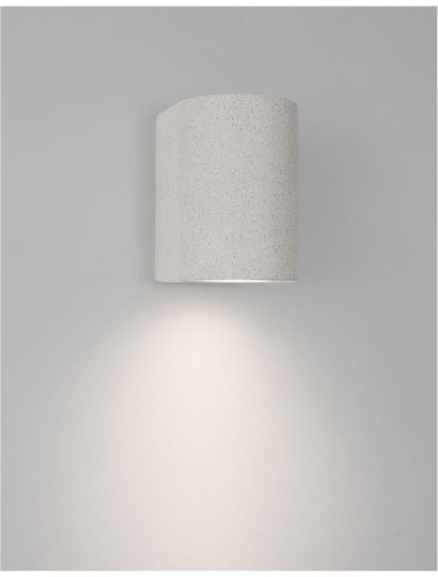 LIDO White Sandstone Glass Diffuser LED GU10 1x7 Watt IP65 100-240 Volt Bulb Excluded
Light Down D: 8.6 W: 10 H: 12 cm