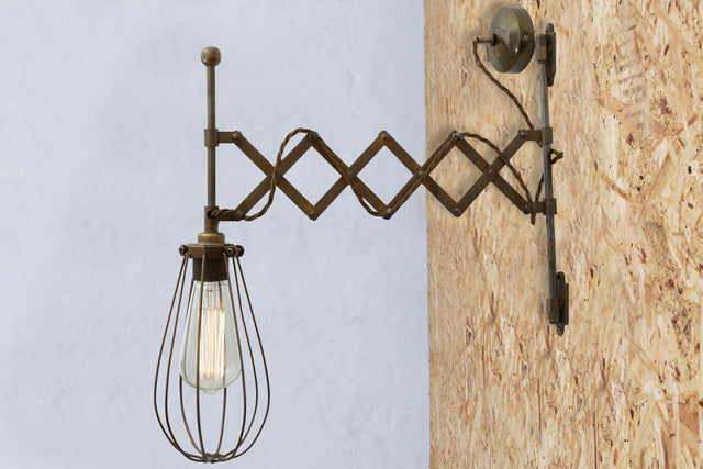 Calis Wall Light