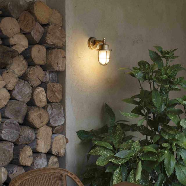 NAHIR WALL LAMP