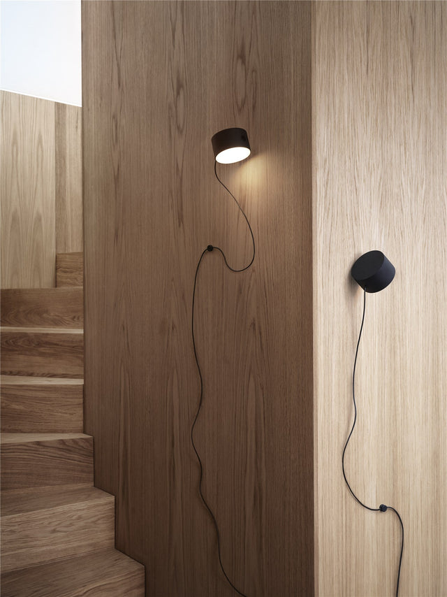 Post Wall Lamp